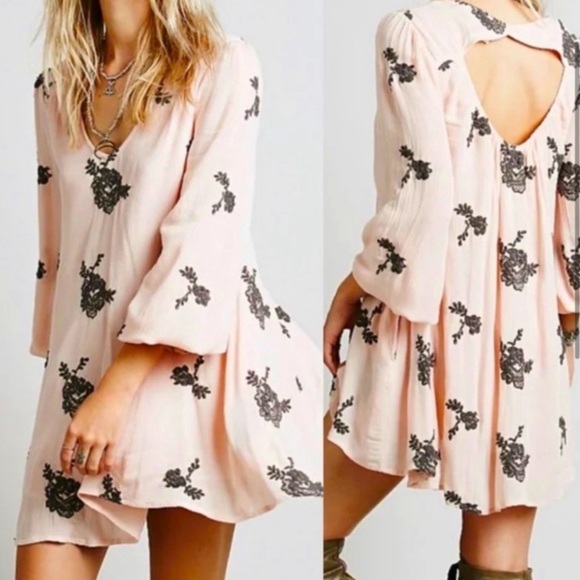 Free People Dresses & Skirts - Free People Blush and Black Floral Mini Dress